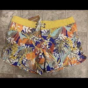 BRAND NEW! Patagonia Women’s Wavefarer Boardshorts